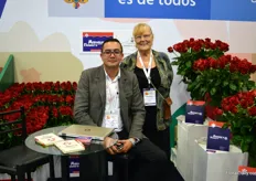 Manaure Flowers is also a young company, and produces the red rose 'Freedom'. This rose, a Rosen Tantau variety, is the most grown red on the continent. Alexander Avilan manages the farm exporting to customers situated in Russia, Ukraine, and Poland. Kathleen Caulfield is assisting, amongst others with translating.